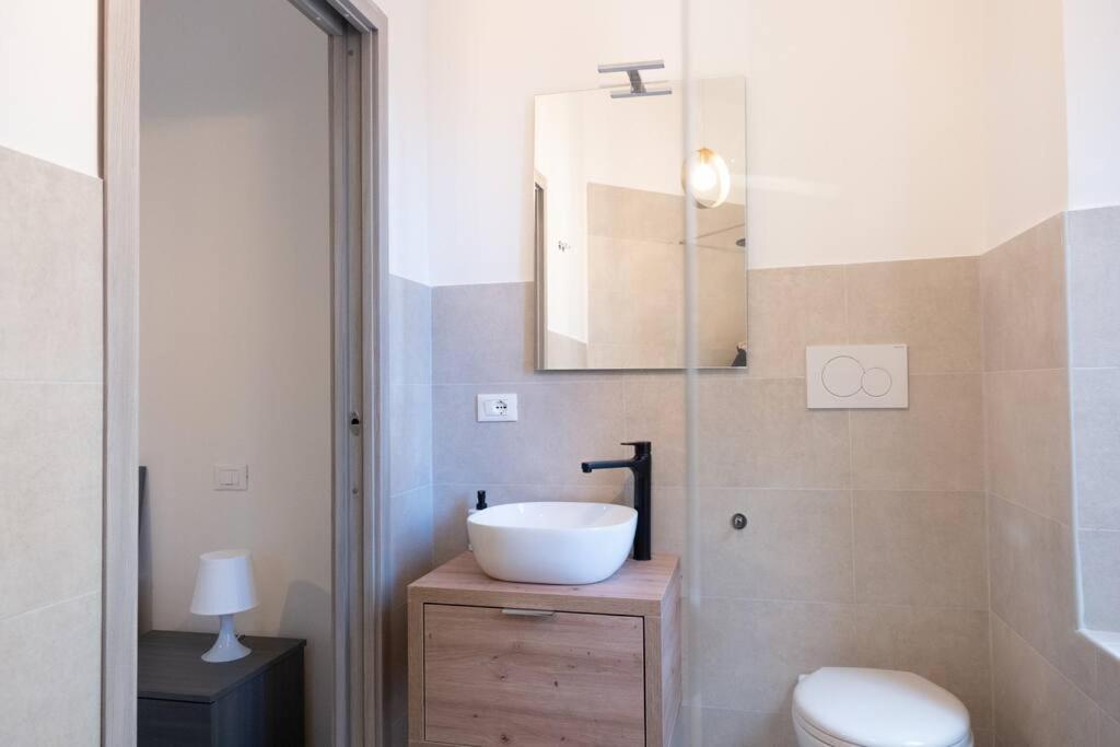 Private Room: The Port Apartment Scirocco Λιβόρνο Εξωτερικό φωτογραφία