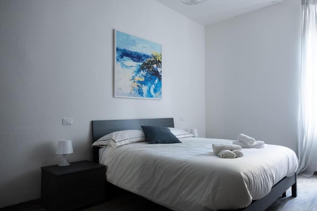 Private Room: The Port Apartment Scirocco Λιβόρνο Εξωτερικό φωτογραφία